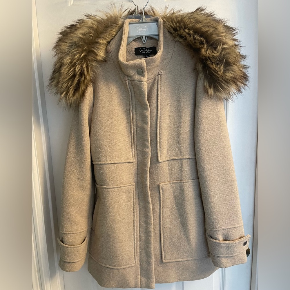 COFFEE SHOP New York coat